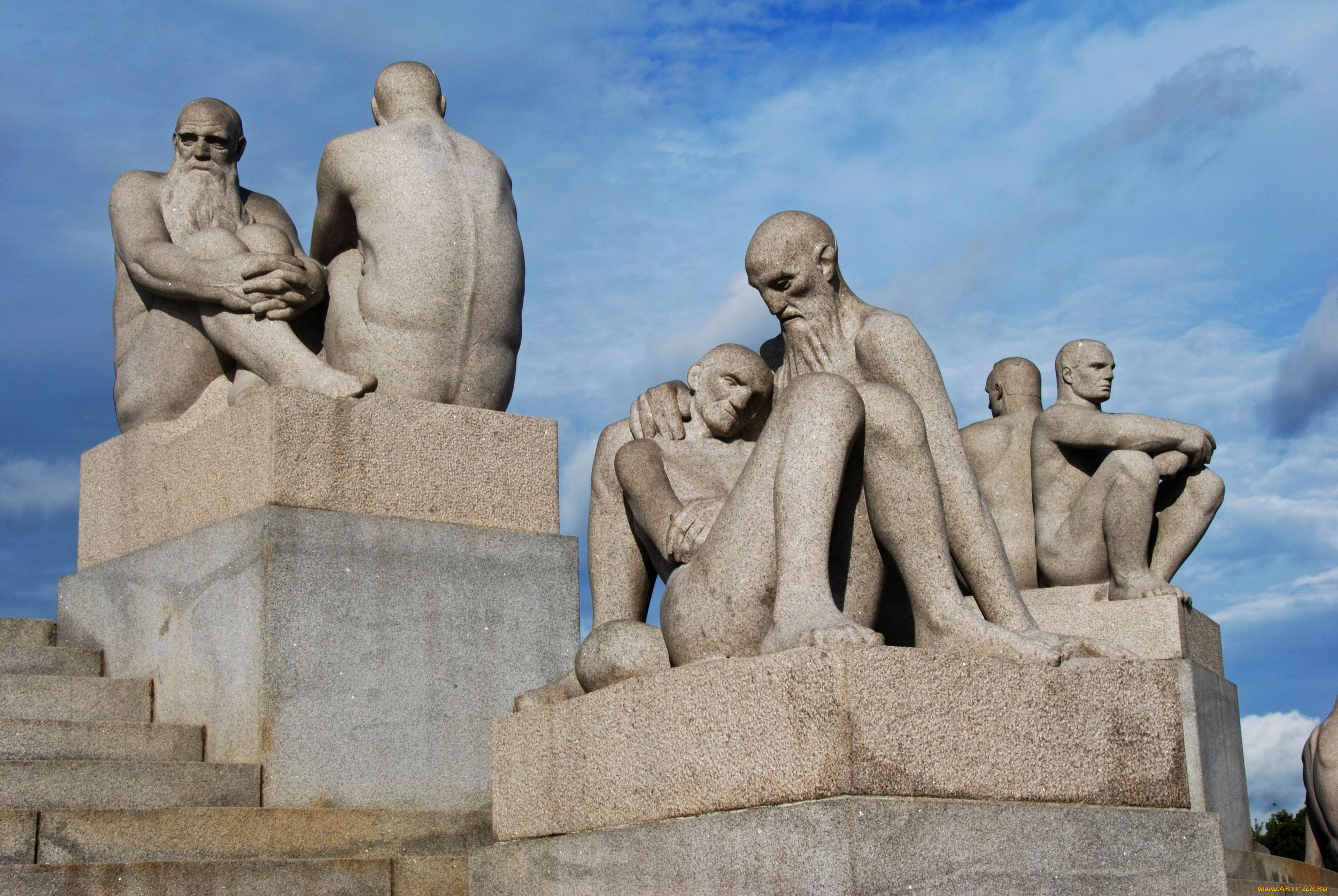 Со скульптурами. Парк скульптур в Осло Вигеланд. Норвегия скульптор Вигеланд. Норвегия Осло парк Вигеланда. Парк скульптур Вигеланда Норвегия.